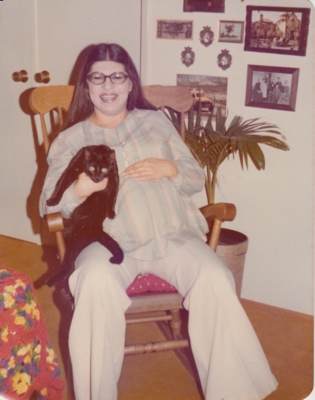 Helen Cromp living